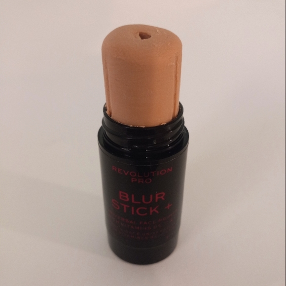 Revolution Pro Blur Stick Plus Primer - Picture 3 of 5